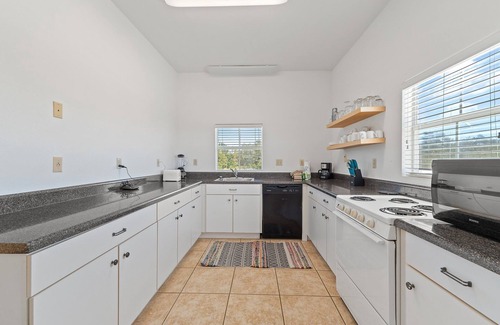 Ono Island House | Bella Villa Guest Suite - Amazing Location, Bay Access!