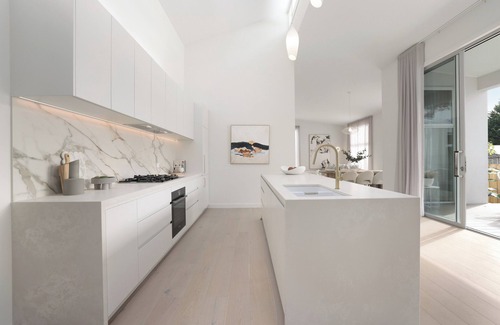 Safety Beach House | Bella Villa - Luxury 4 bedroom home with pool only 300m to Beach