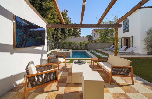 La Brea Villa | Bella Villa - Spanish Contemporary Villa Where Comfort Meets Luxury