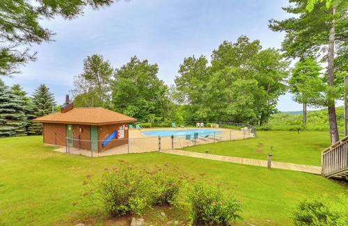 Bellaire Apartment | Bellaire Ski Condo: 1 Mi to Summit Mountain!