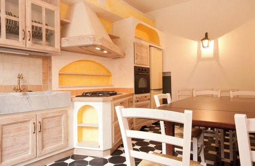 Borgo Antico Apartment | Bellambra Apartment Deluxe. In the historic center 100 meters from the sea and trails.