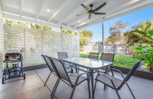 Margate Apartment | BellaVita pet-friendly Oasis in Margate