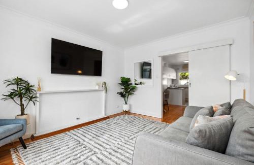 Glenelg South Apartment | Belle Escapes - Broadway by The Beach