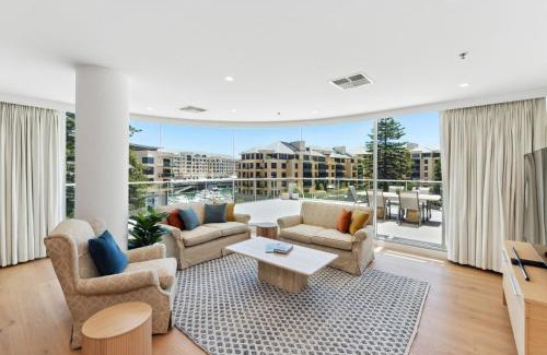 Glenelg Apartment | Belle Escapes - Sea the Views