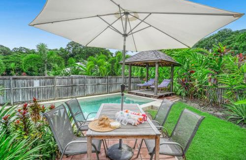 Palm Cove House | Belle Escapes Villa Latania Palm Cove