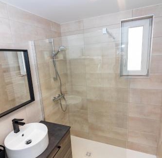 Haussonville-Blandan-Mon Desert-Saurupt Apartment | Belle Maison Nancy avec 3 chambres individuelles