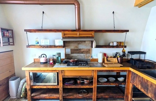 Kooskia Cabin | Belle's Bunkhouse, Arched cabin featured on YouTube, mountain & valley views
