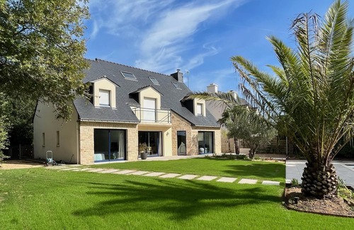 Saint-Gildas-de-Rhuys Villa | Belle Villa Avec Piscine, Proche Plage et Commerces, Pour 8-10 Personnes,