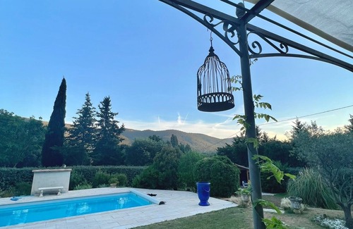 Signes Villa | Belle Villa 10-14 Personnes Avec Piscine 30 de la mer à Signes sud Sainte Baume