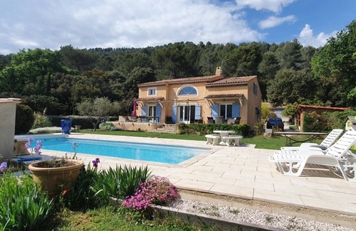 Signes Villa | Belle Villa 10-14 Personnes Avec Piscine 30 de la mer à Signes sud Sainte Baume