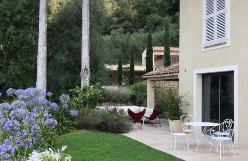 Cabris Villa | Belle Villa au Calme. Vue Panoramique Exceptionnelle et Magnifique Piscine !