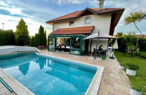 Veigy-Foncenex Villa | Belle Villa Avec Piscine Proche de Genève