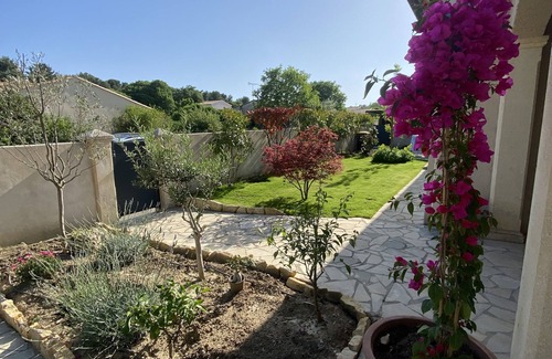 Assas Villa | Belle Villa Typique du sud Dans la Nature Avec Grande Piscine