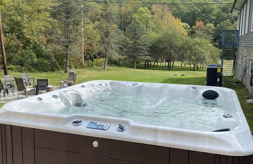 Margaretville House | Belleayre Grandhouse 6 bedrooms sleep 15 w/hot tub, sauna, game lounge.
