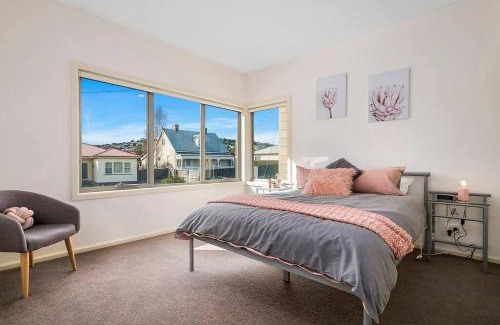 Bellerive Apartment | Bellerive Quay - Modern Living with Yacht Club Views