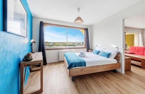 Bourg-l'Eveque Apartment | Bellevue, appartement T2, terrasse & parking