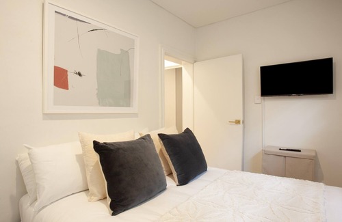 Bellevue Hill Apartment | Bellevue Courtyard Oasis (ISYD) - Serene 2 bedroom courtyard apartment in Bellevue Hill