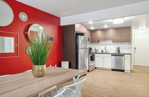 West Bellevue Apartment | Bellevue Executive Suite★Free WiFi★Free Parking★Tech