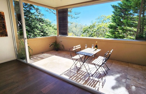 Bellevue Hill Apartment | Bellevue Hill Hidden Gem - 3 bedrooms + parking