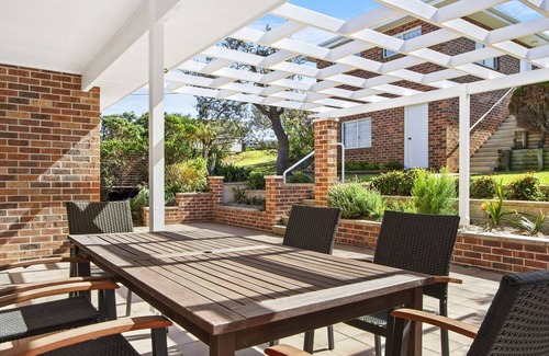 Manyana House | Bellevue on the waterfront