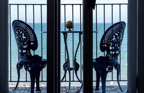 Herne Bay Apartment | Bellevue - Panoramic Sea Views, Beachfront Luxury