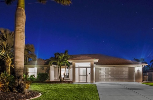 Fort Myers Villa | Belloccia with pool /spa best boating location