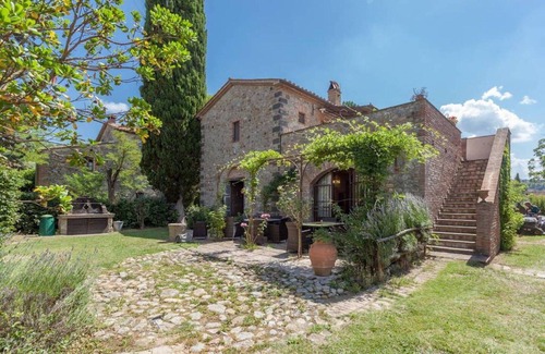 Monteleone d'Orvieto Apartment | Bellosguardo Apartment, Wifi, Near Perugia