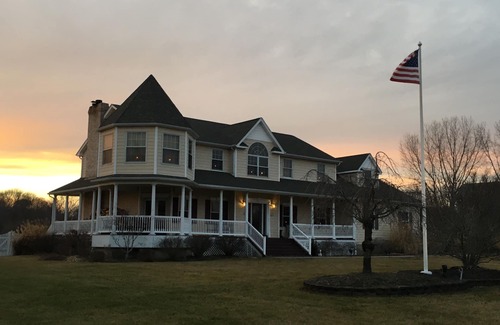 Brookhaven House | Bellport Brookhaven Hamlet, near Hamptons, Fire Island NY