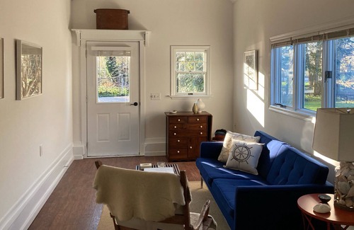 Bellport Cottage | Bellport Village cottage