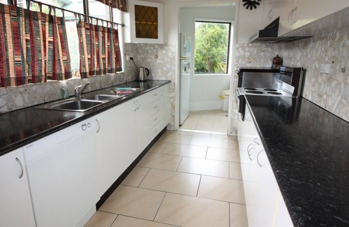 Bendalong House | Belong at Bendalong with ocean glimpses