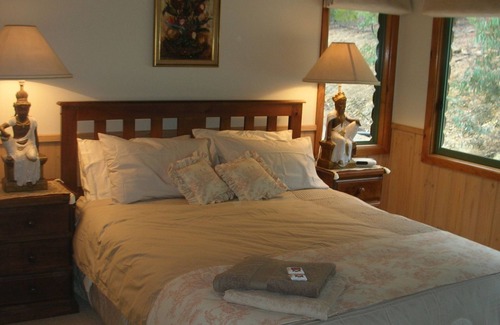 Porcupine Ridge Cabin | Beltane Grove Lodge Daylesford