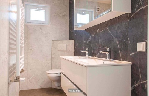 Helvoirt Ski Chalet | ✓ Belvedere at Résidence de Leuvert ✓ Holiday home for six persons ✓ Situated close to 's Hertogenbosch (North Brabant) ✓ Near De IJzeren Man ✓ Book directly at the park