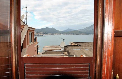 Gaeta House | Belvedere house with sea view in the old town