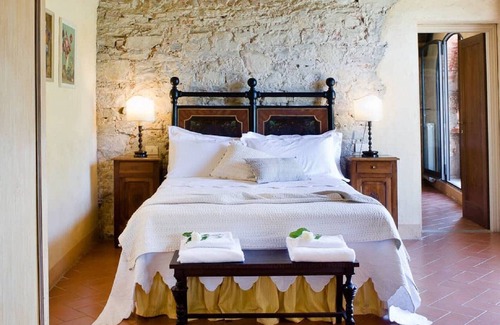 San Donato in Collina Cottage | Belvilla by OYO Fienile
