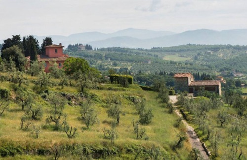 San Donato in Collina Cottage | Belvilla by OYO Fienile
