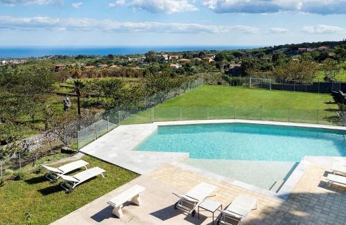 Zafferana Etnea Villa | Belvilla by OYO La Torretta Dieci