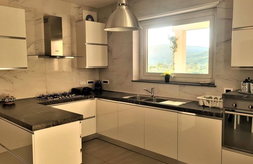 Leonforte House | Belvilla by OYO Villa Leonforte