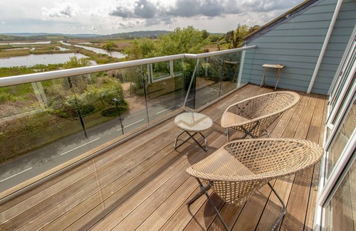 Bembridge House | Bembridge Harbour 4 Bedroom Holiday Home With Great Marina And Sea Views.