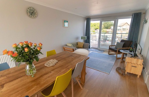Bembridge House | Bembridge Harbour 4 Bedroom Holiday Home With Great Marina And Sea Views.