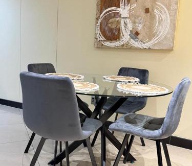 Durban Point Apartment | Ben's Stylish Lake View Apartment