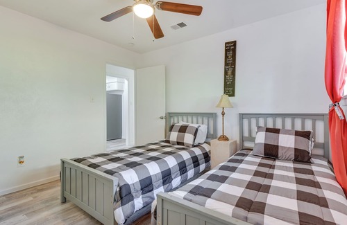 Fort Worth Apartment | Benbrook Vacation Rental w/Yard Near Fort Worth!