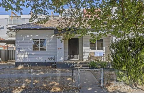 Bendigo House | Bendigo Signature Accommodation Group Holiday