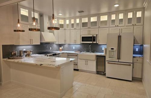 Grogan's Mill Villa | Benji's Place