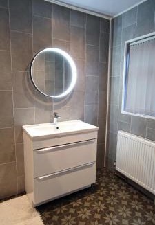 Benllech House | Benllech Sea View bungalow, Dog Friendly sleeps 6
