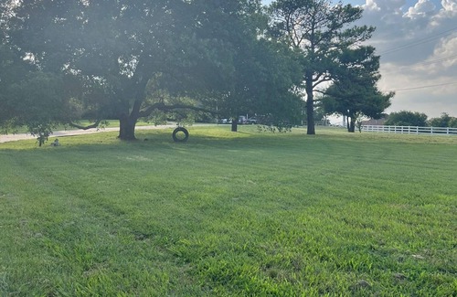 Keller RV Rental | Benson Homestead and Stable - RV Camping Spot