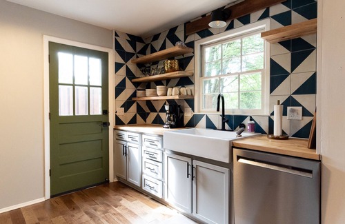 Bent Creek House | Bent Creek Bungalow - Hot Tub, Ping Pong, Foosball, Firepit, and more!