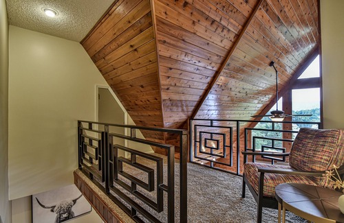 Bent Creek Ski Chalet | Bent Creek Chalet, Sauna,Jacuzzi,Fire pit and OD shower