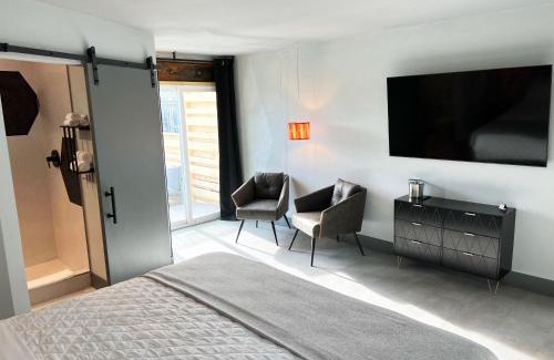 Downtown Las Vegas Hotel | Bent Inn - LGBTQ Hotel