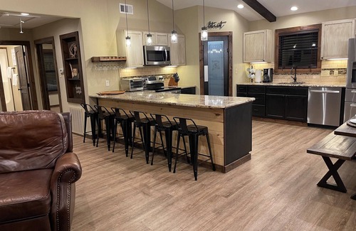 Pickens Cabin | Bent Tree Cabin, on Private 12.5 Acres + Hot Tub