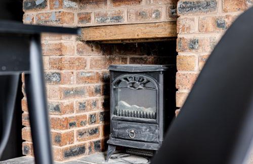 Crewe House | Bentley Terrace by YourStays, perfect for Bentley Motors!
